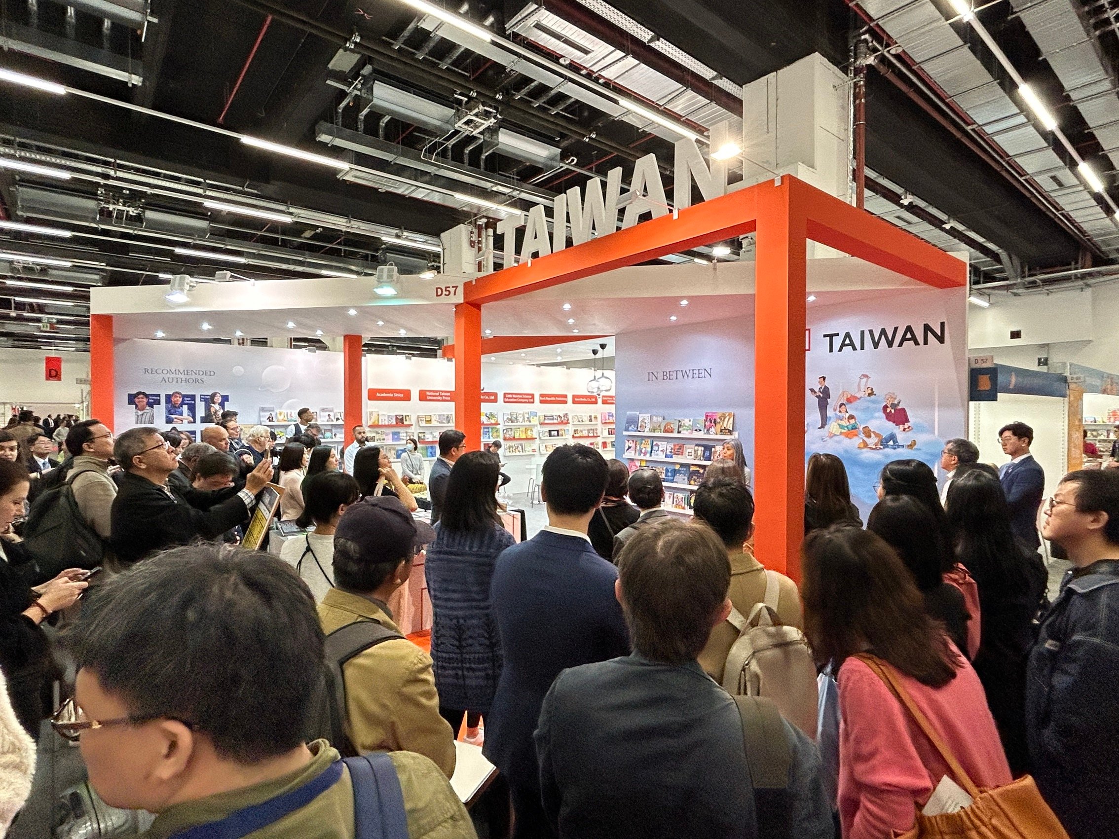 Six Taiwanese Authors Appear at the Frankfurt Book Fair,  Promoting Taiwanese Works for Exchange and Licensing